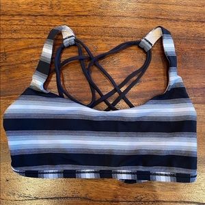 Lululemon sports bra